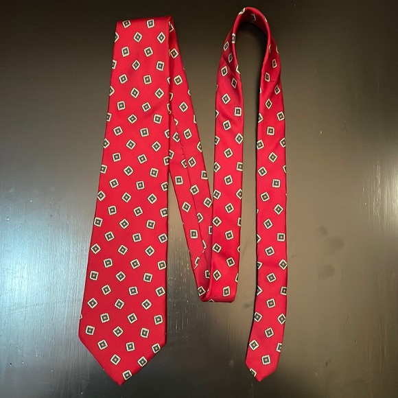 RALPH LAUREN Chaps Men’s Necktie Red Silk Necktie. 57” - Picture 2 of 4